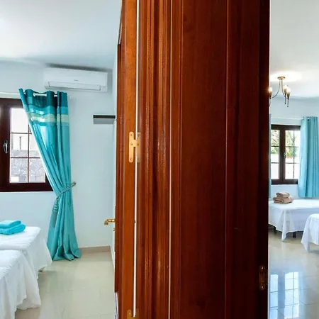 Villa Minstrel *